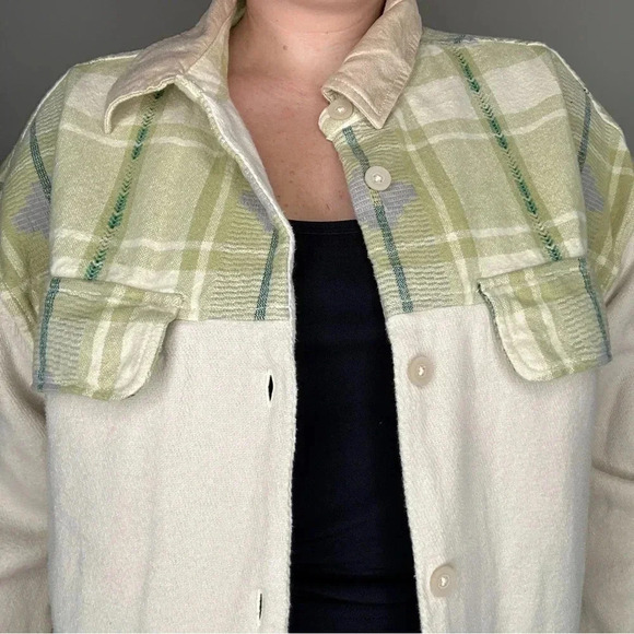 Urban Outfitters Cream‎ Shirt Jacket with Green Plaid Details - Picture 3 of 7